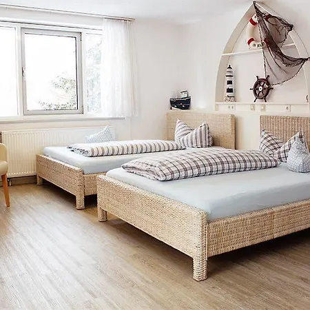 Volapuek Hotel Lago de Constança